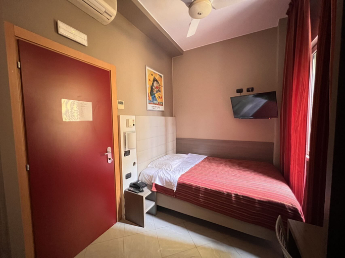 Bedroom 4, Hotel Parma, Milano