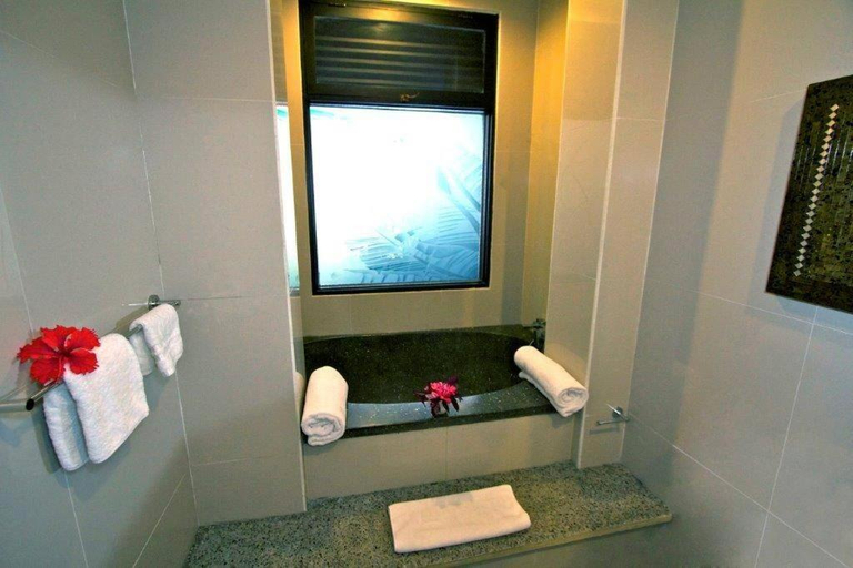 Bathroom 4, 5 Bedroom Holiday Villa - Kuta Regency B8, Badung
