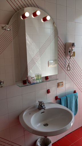 Bathroom 9