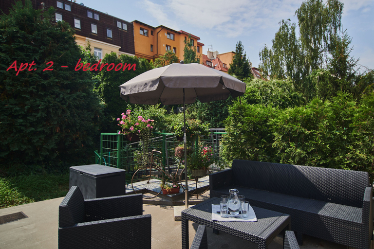Others 4, 2 Bedroom Home near Prague Castle, Praha 6