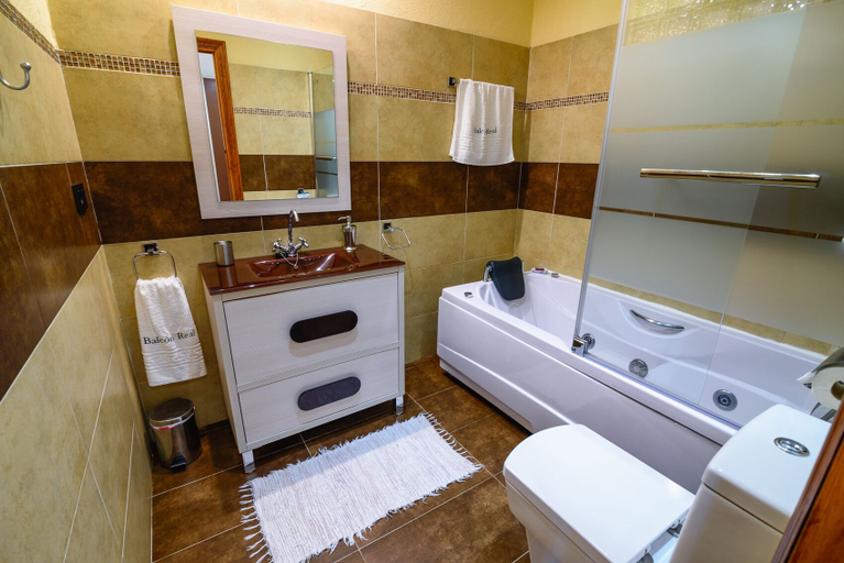 Bathroom 4, Apartamentos Rurales Balcón Real, Asturias