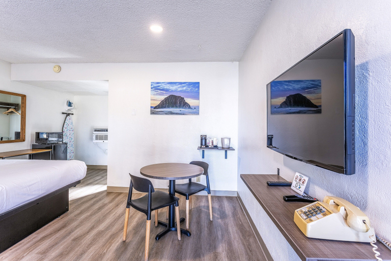 Bedroom 3, Coastal Breeze Inn, San Luis Obispo