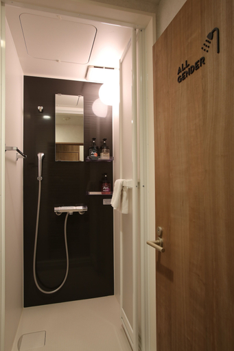 Bathroom 5, OHWA hostel minowa station, Taitō