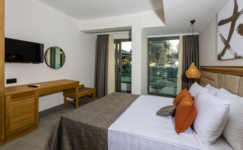 Bedroom 3, Yalıpark Beach Hotel, Bodrum