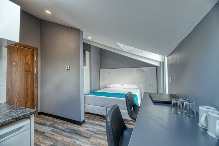 Bedroom 4, Grisverde Suites Hotel, Maltepe