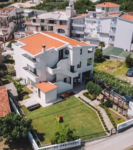Others 2, Apartments Radosevic