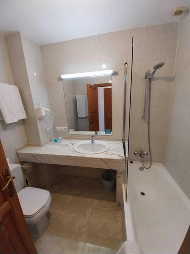Bathroom 4, Apartamentos Torre Playa, Baleares