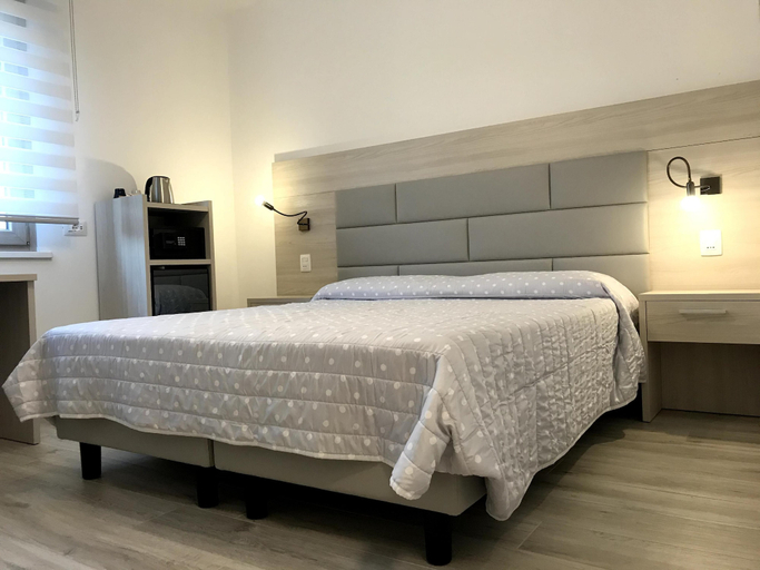 Bedroom 2, Il Sole e la Luna B&B in Garda, Verona