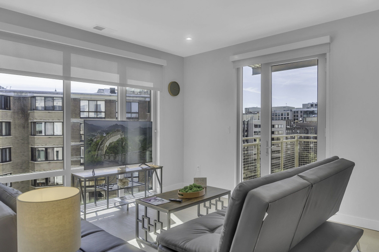 2br Logan Circle Furnished Apartment 2 Bedroom Apts by RedAwning, District of Columbia