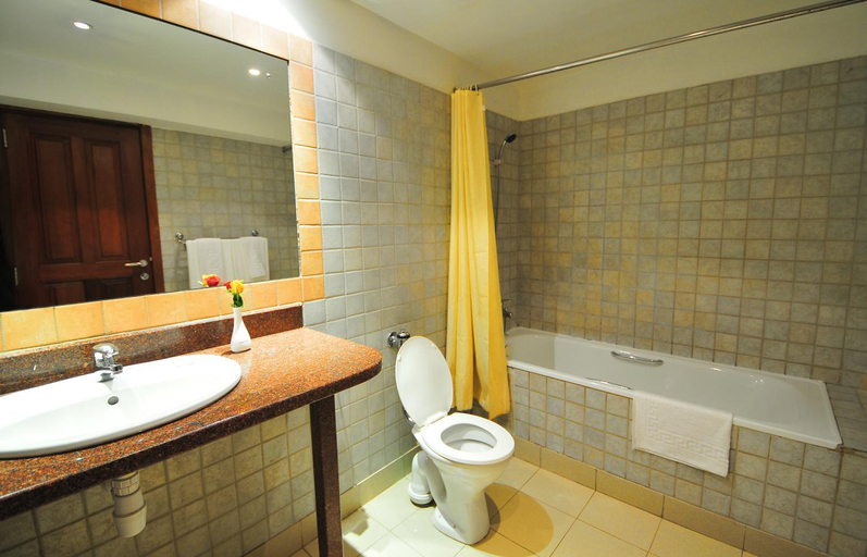 Bathroom 4, Speke Hotel, Kampala