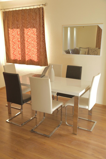 Others 4, Lilian Apartments