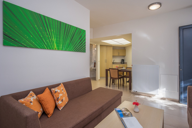 Others 5, Your Memories Hotel, Crete