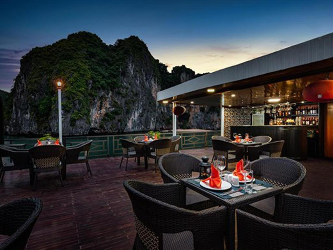 Food & Drinks 2, The Boutique Cruise, Cát Hải