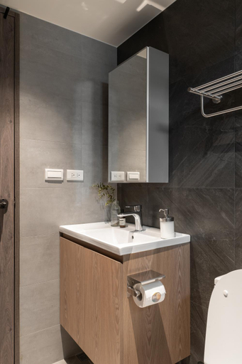 Bathroom 1, Lin Apartments by Olala Homes, New Taipei City