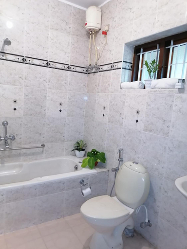 Bathroom, Surendram Villa, Thiruvananthapuram