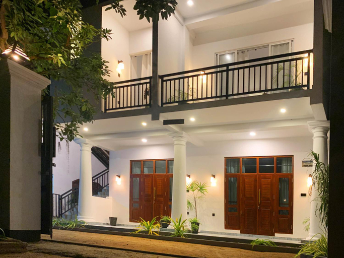 Others 5, Golden Wave, Weligama