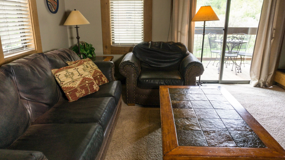 Living area, Aspen Grove 3090, Placer