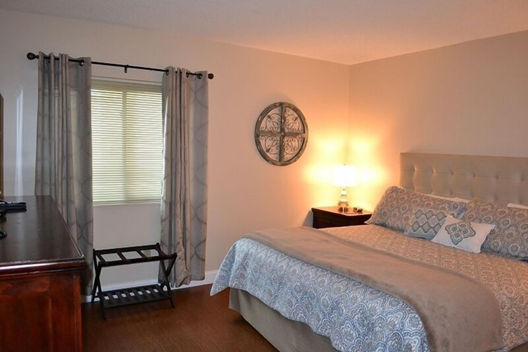 Bedroom 3, Attractive 504 2BD Condo with Private Balcony and Jacuzzi Tub by RedAwning, Sevier