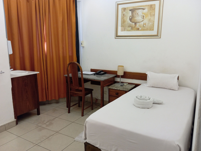 Bedroom 3, Pensao Martins, Maputo