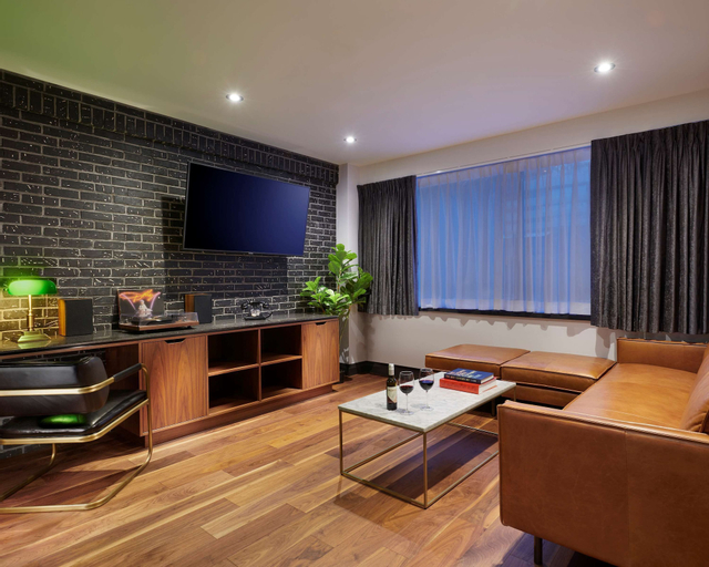 Bedroom 14