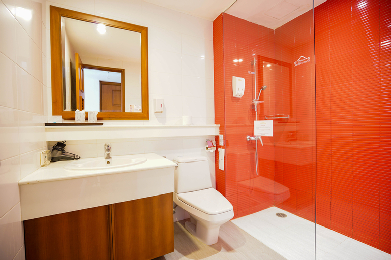 Bathroom 5