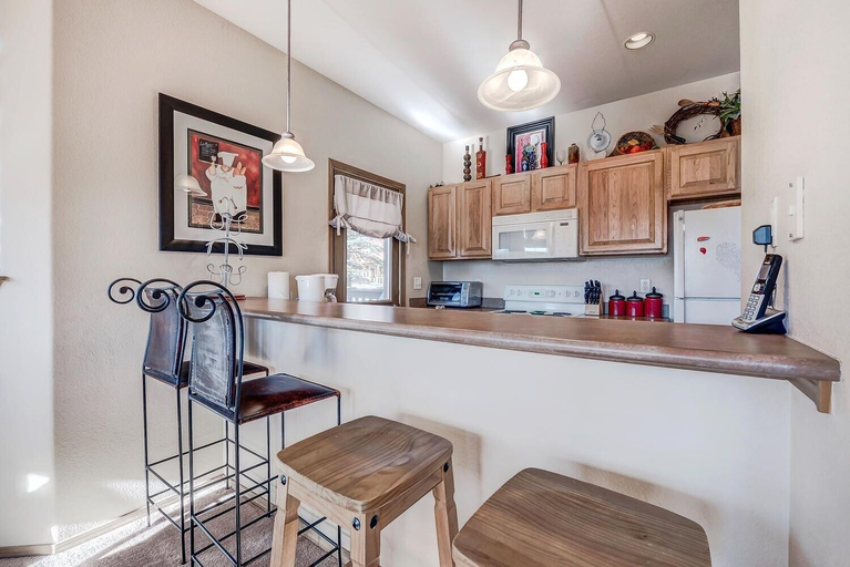 Private kitchen 5, Tarn Landing C-19 1 Bedroom Condo by RedAwning, Summit