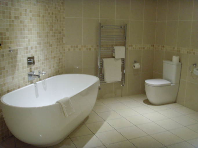 Bathroom 5, Waterton Park Hotel, Wakefield