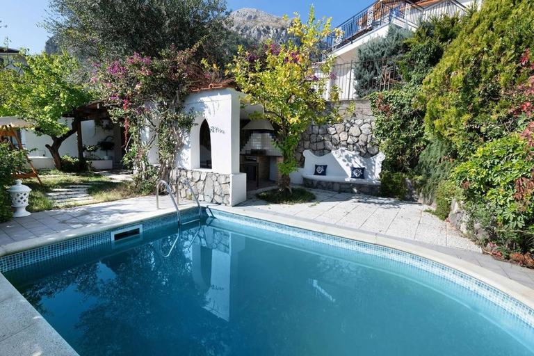 Others 2, Villa Marinella close to the sea with private pool, Napoli