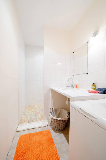Bathroom 2, Maison Besun, Drôme