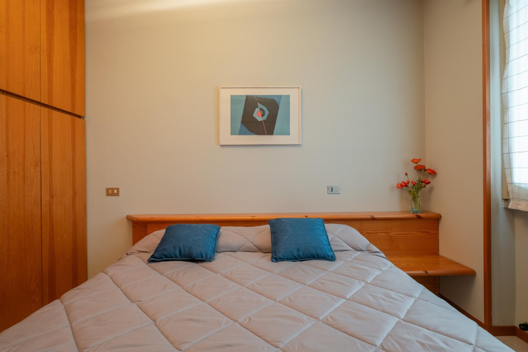 Bedroom 5, Interno 18 in Clusane, Brescia