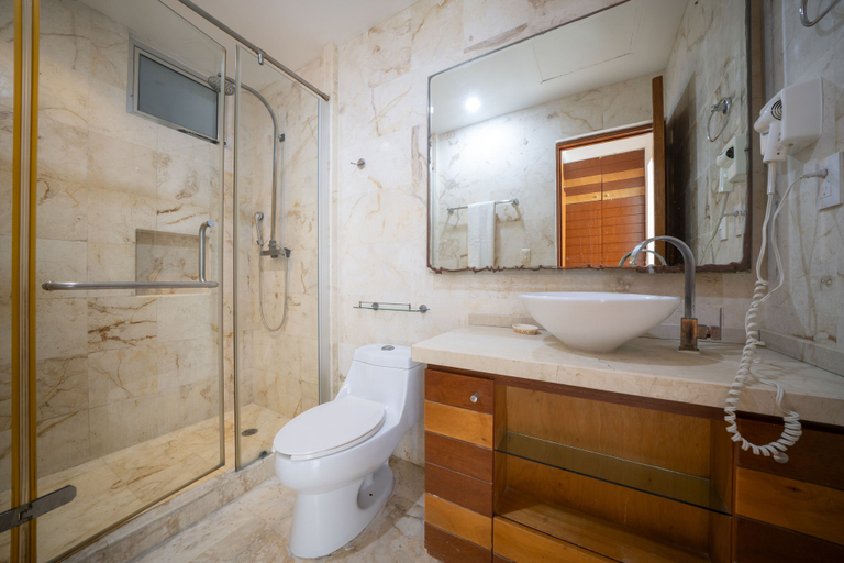 Bathroom 5, Nubes by NAS, Cozumel