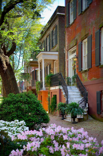 Exterior & Views 16