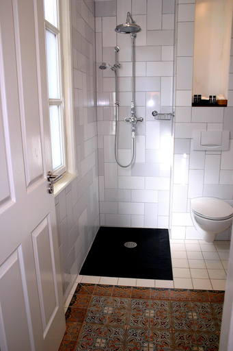 Bathroom 4, Rosalia's Menagerie InnUpstairs, Amsterdam
