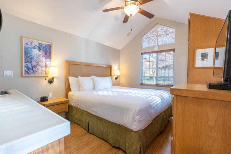 Bedroom 3, RiverPointe Napa Valley Resort, Napa