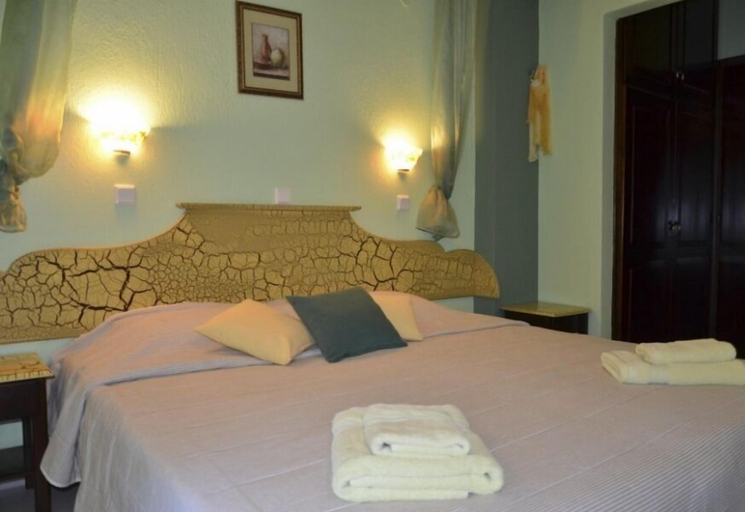 Bedroom 4, Hotel Maria, East Macedonia and Thrace