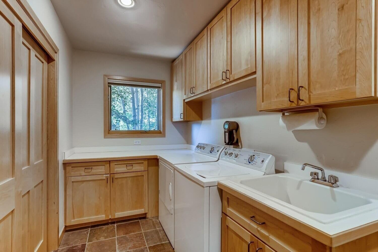 Private kitchen 4, Frisco Cedar 225 4 Bedroom Home by RedAwning, Summit
