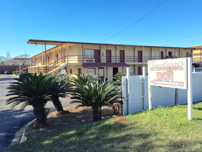 Exterior view, Budget Inn, Leon