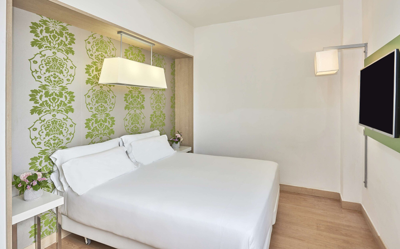 Bedroom 3, NH Campo Cartagena, Murcia