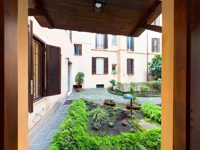 Others 3, Il Giardino di Proserpina, Rome