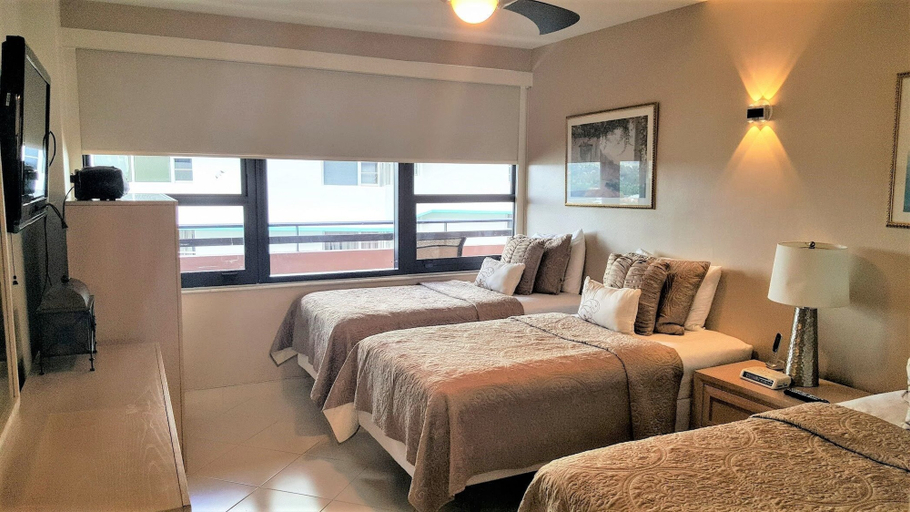 Bedroom 3, Alexander 1618 2 Bedroom Apts by RedAwning, Miami-Dade
