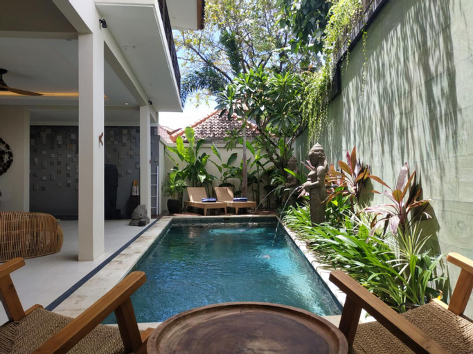 Swimming Pool 11
