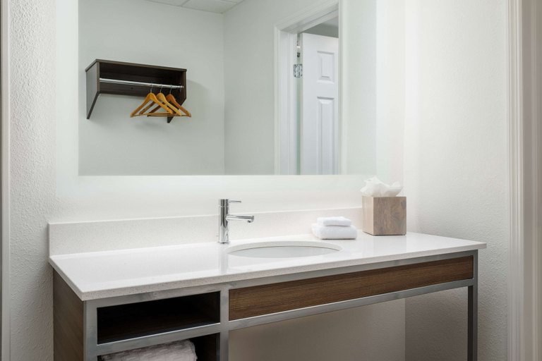 Bathroom 5, Best Western Naples Inn & Suites, Collier