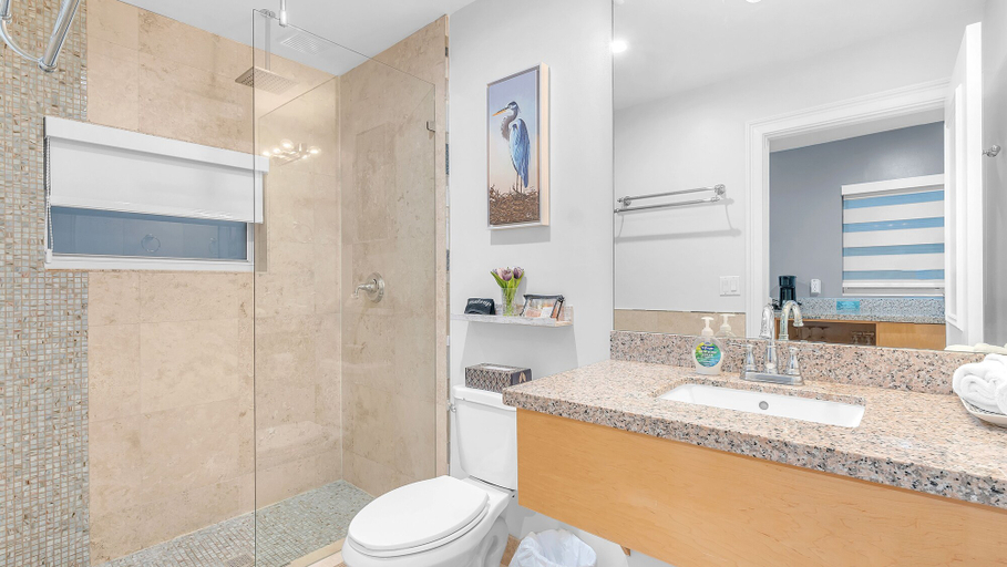 Bathroom 3, Hotel Seacrest, Broward
