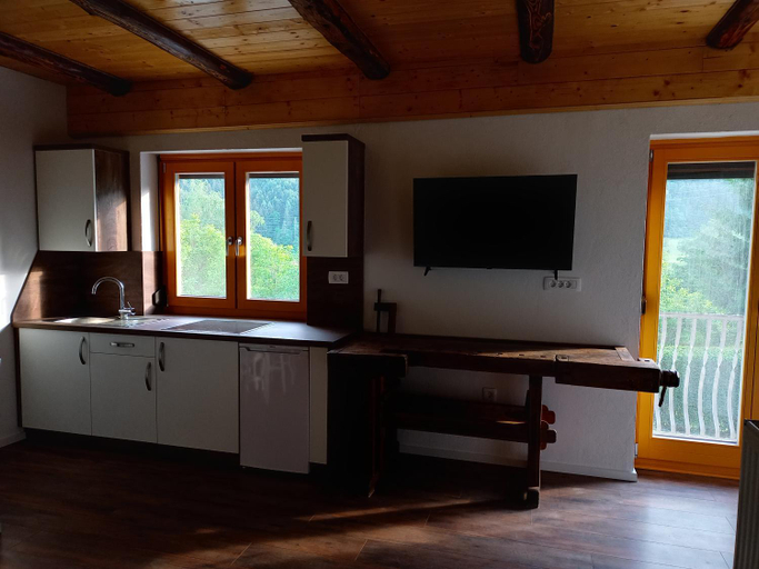 Shared lounge/TV area, Lahova hisa, Ljubno