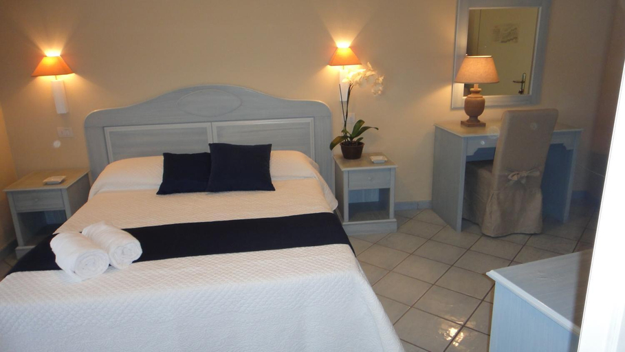 Bedroom 3, Boutique Hotel Su Sergenti, Cagliari
