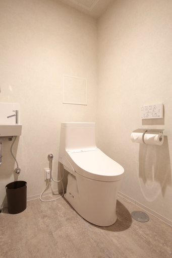 Bathroom 4, OHWA hostel minowa station, Taitō