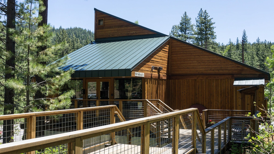 Property grounds 5, 3130 Aspen Grove, Placer