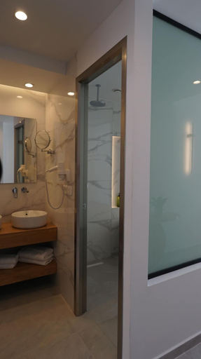Bathroom 5, Diana Palace Hotel Zakynthos, Ionian Islands