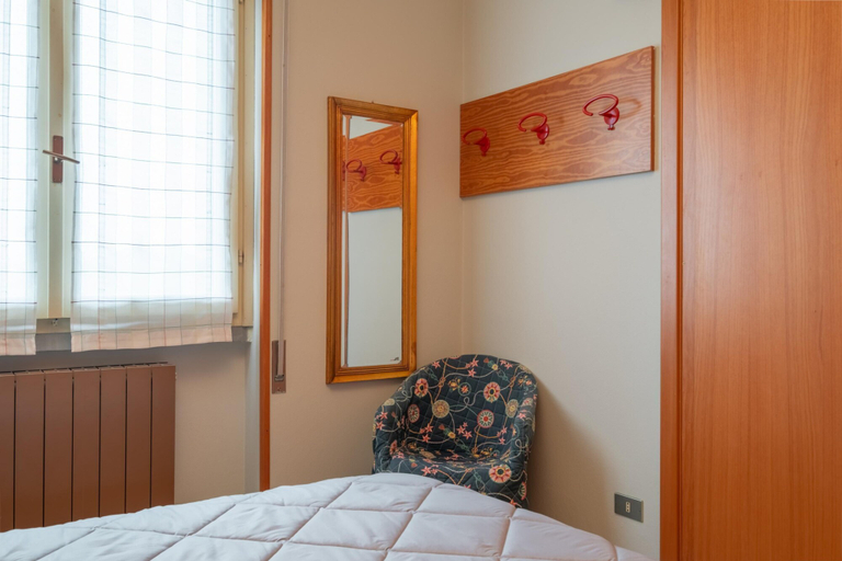 Bedroom 3, Interno 18 in Clusane, Brescia