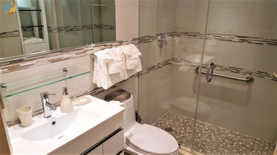 Bathroom 4, Alexander 1618 2 Bedroom Apts by RedAwning, Miami-Dade